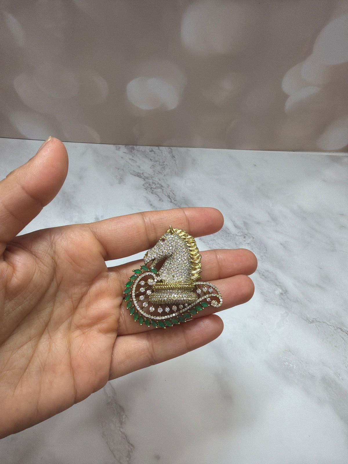 Brooch 1066